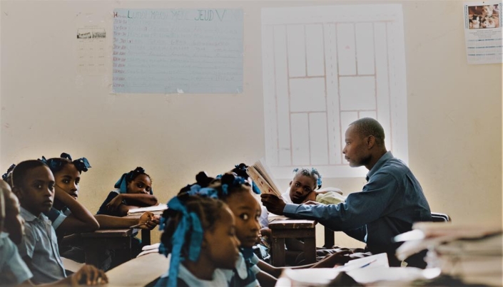 “a good teacher can inspire hope, ignite the imagination, and instill a love of learning.” brad henry #haiti #hopeforhaiti #education #worldteachersday "a good teacher can inspire hope, ignite the imagination, and instill a love of learning." brad henry #haiti #hopeforhaiti #education #worldteachersday
