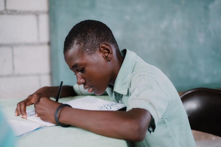 An investment in #education is an investment in the future of #haiti. like if you agree! #hopeforhaiti #education #thefuture #timoun photo: @scottsimock An investment in #education is an investment in the future of #haiti. like if you agree! #hopeforhaiti #education #thefuture #timoun photo: @scottsimock